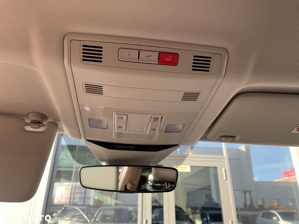 Volkswagen T-Roc 1.5 TSI Life Plus - 24