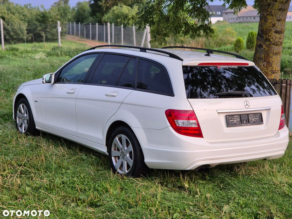 Mercedes-Benz Klasa C 200 CDI DPF (BlueEFFICIENCY) Avantgarde - 2