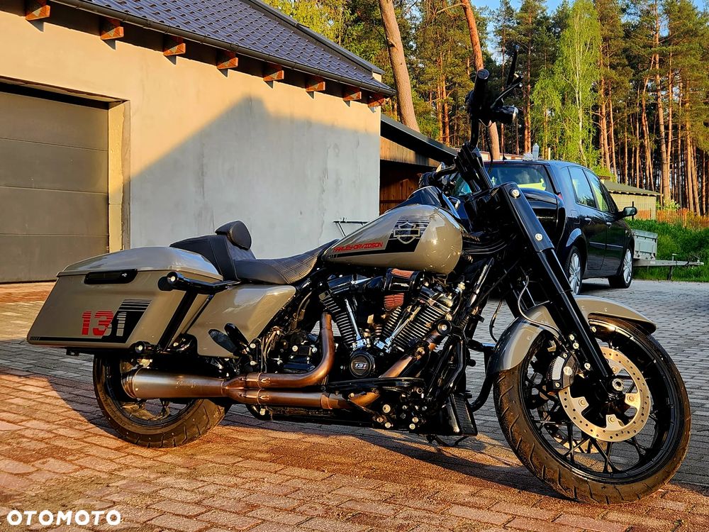 Harley-Davidson Touring Road King - 21