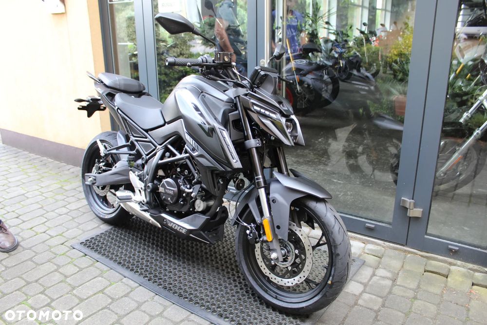 VOGE R125 - 5