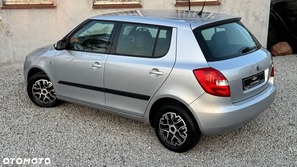 Skoda Fabia 1.2 HTP STYLE EDITION - 16