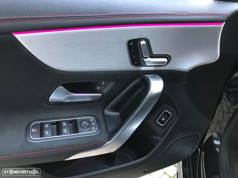 Mercedes-Benz CLA 250 e Shooting Brake AMG Line - 35