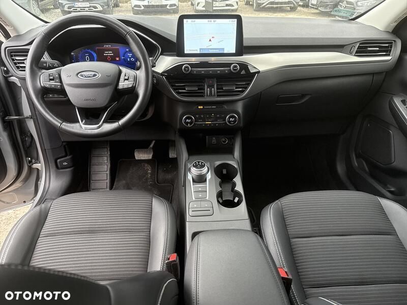 Ford Kuga - 24