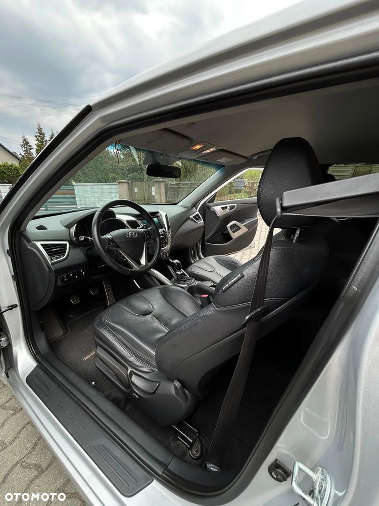 Hyundai Veloster 1.6 Style - 11