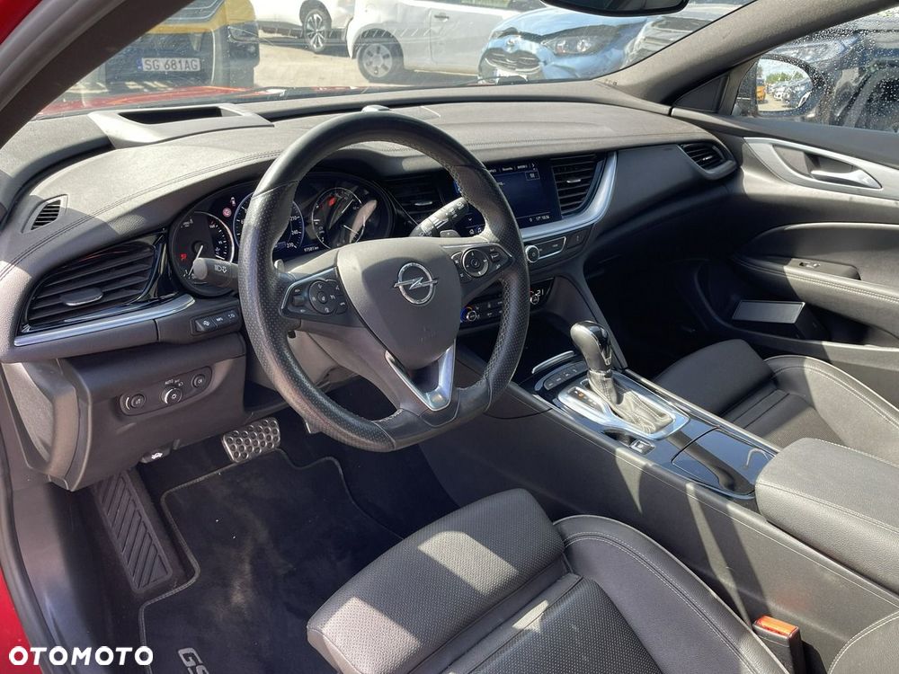 Opel Insignia 2.0 T 4x4 GSi S&S - 9