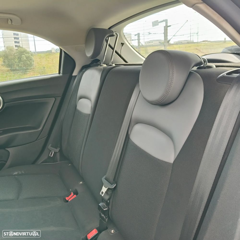 Fiat 500X 1.3 MJ City Cross S&S - 9