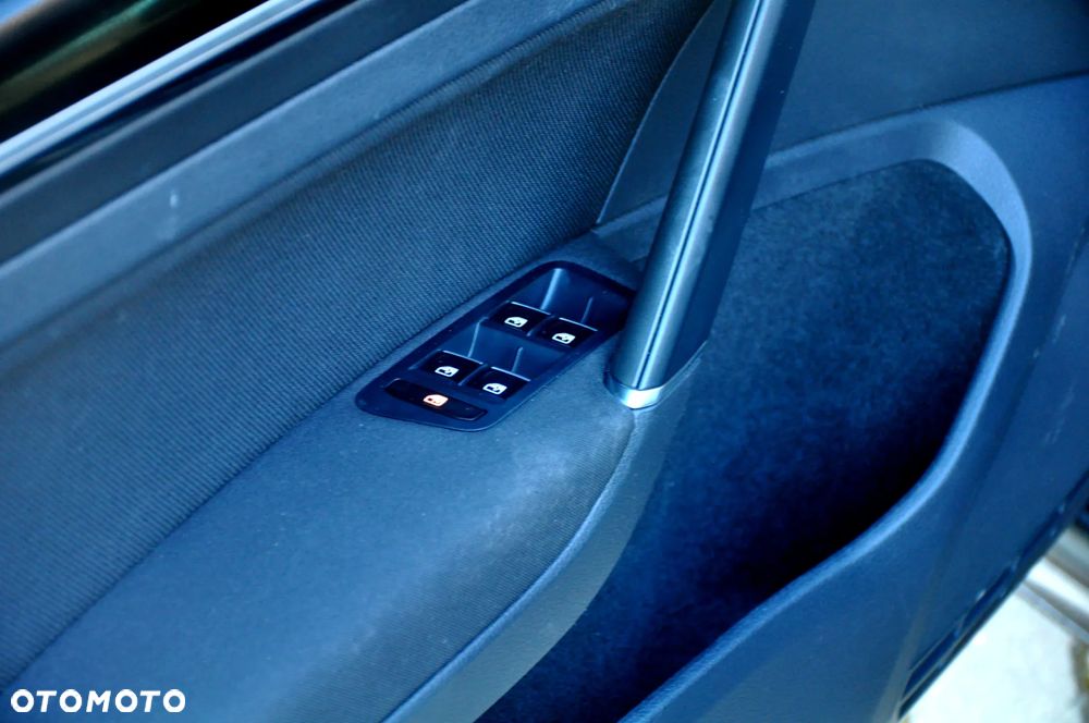 Volkswagen Golf GTD 2.0 TDI SCR DSG - 38