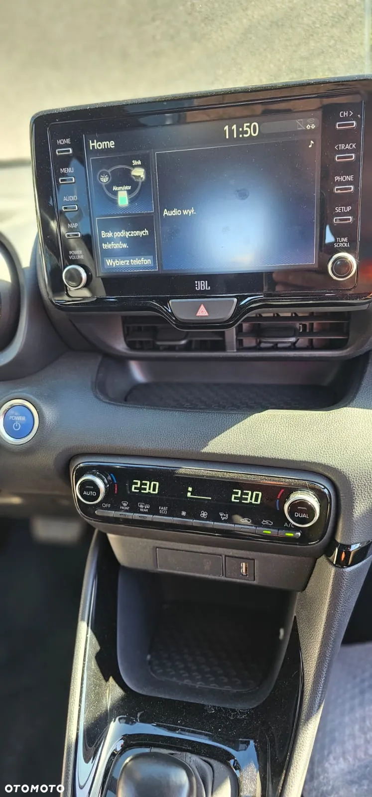 Toyota Yaris Hybrid 116 1.5 VVT-i Black&White - 12