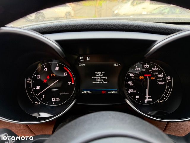 Alfa Romeo Giulia 2.0 Turbo 16V AT8 Veloce - 7