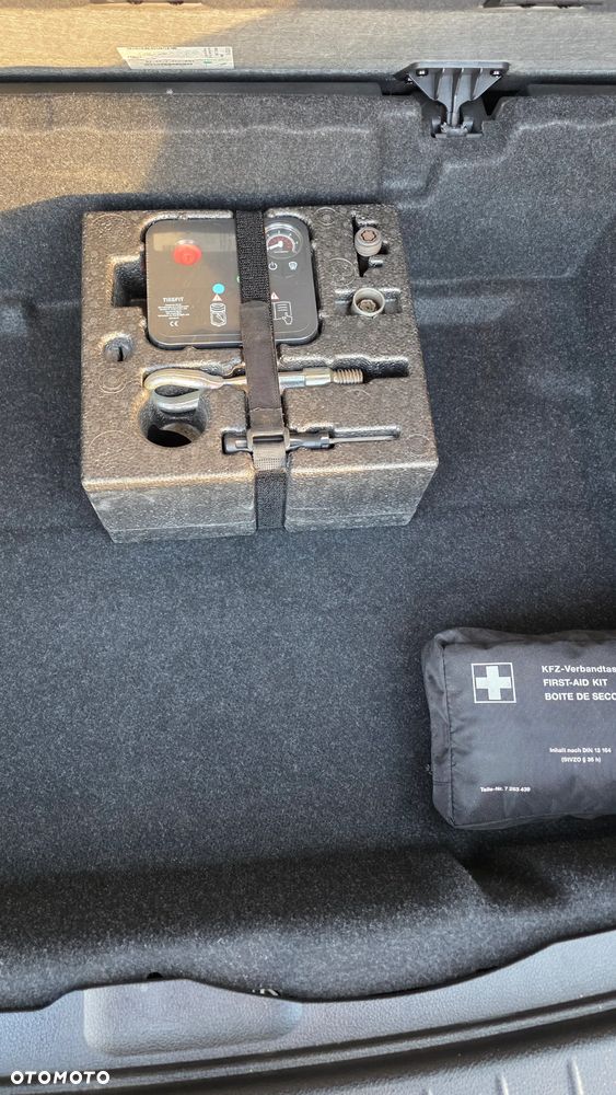 BMW Seria 2 218d Advantage - 27