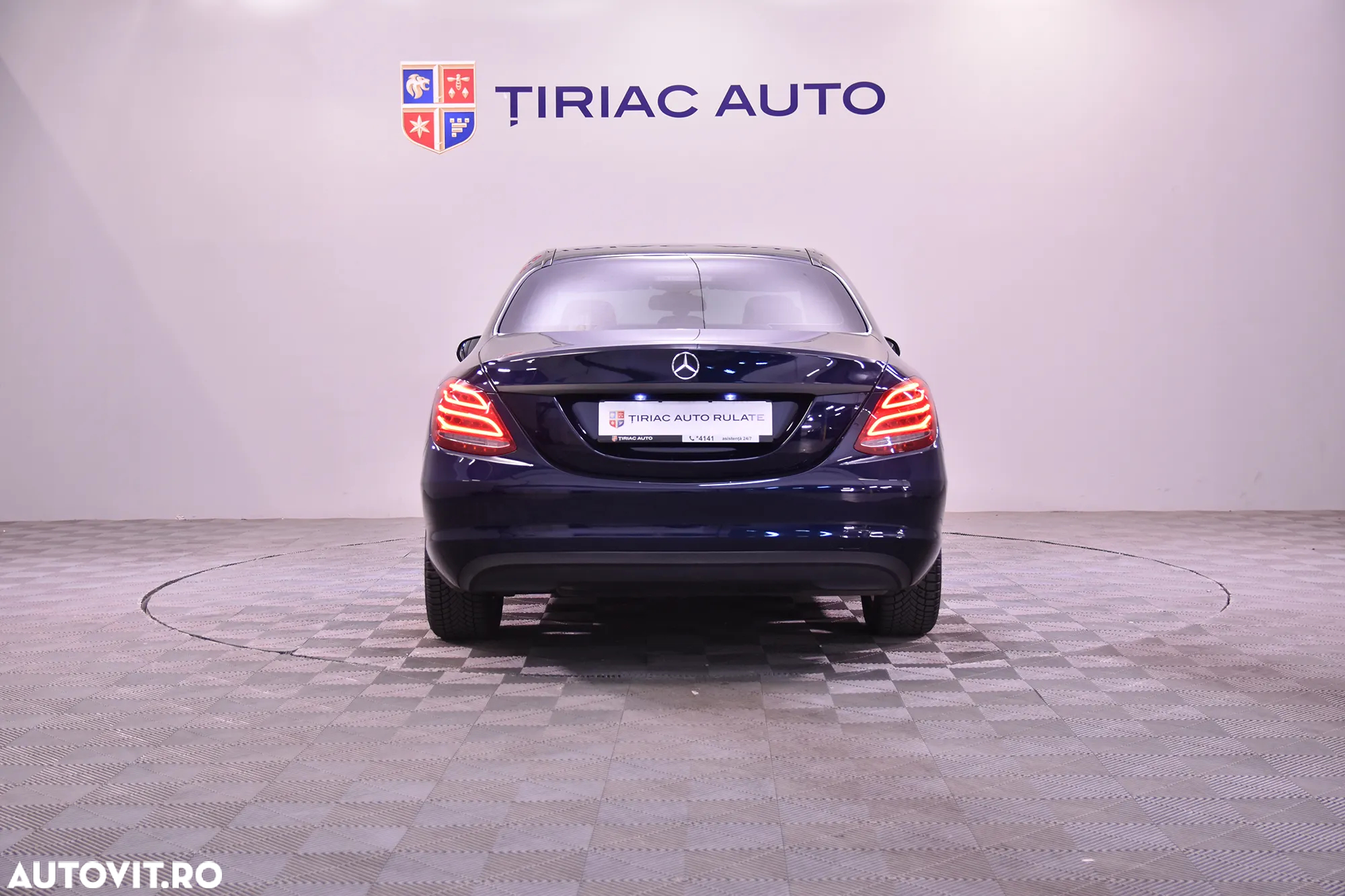 Mercedes-Benz C 220 d 4MATIC Aut. - 4