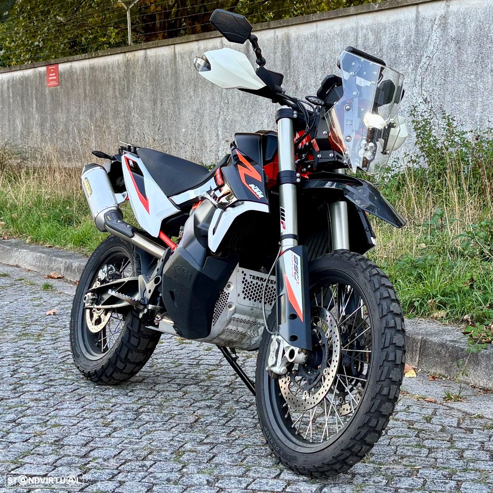 KTM 890 Adventure R - 1
