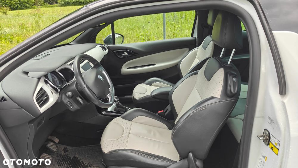Citroën DS3 1.6 HDi 99g SoChic - 9