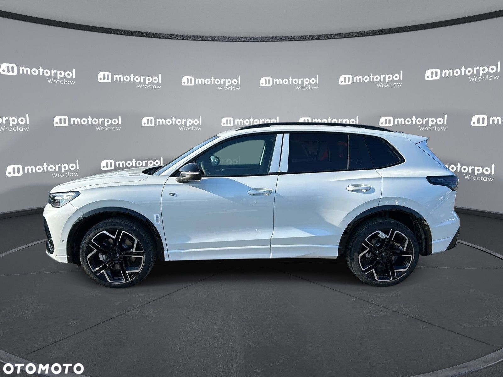 Volkswagen Tiguan - 3