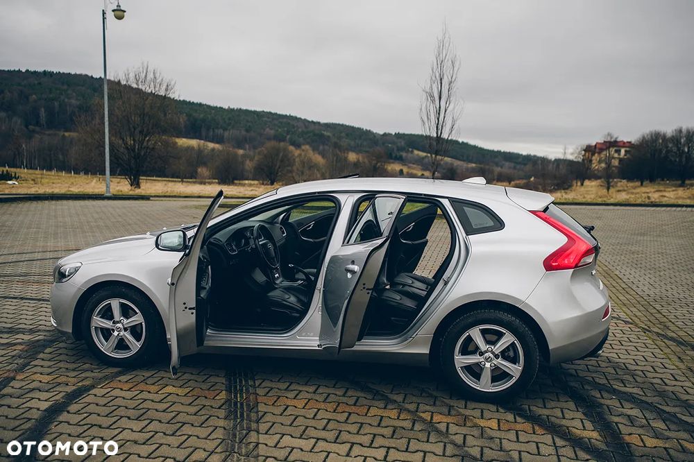 Volvo V40 D2 Drive-E Momentum - 15