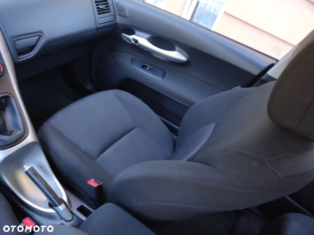 Toyota Auris 1.6 Club - 33