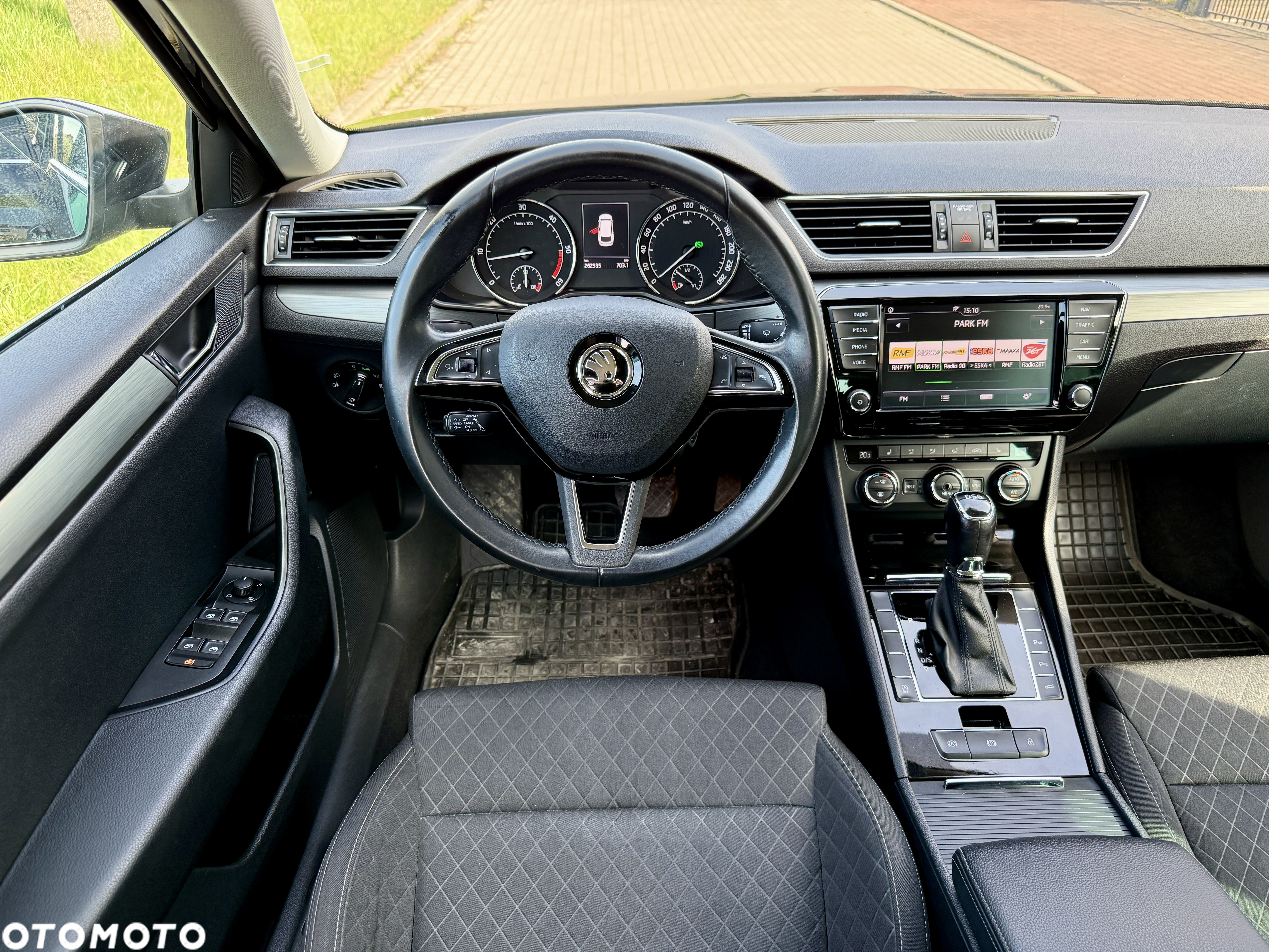 Skoda Superb Combi 1.6 TDI DSG Ambition - 28