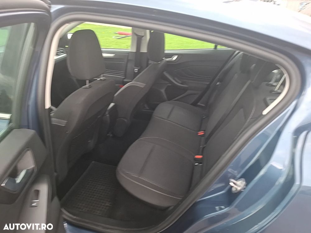 Ford Focus 1.0 EcoBoost MHEV Connected - 11