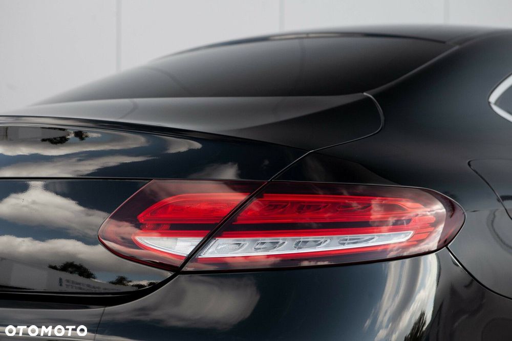 Mercedes-Benz Klasa C 200 9G-TRONIC - 10