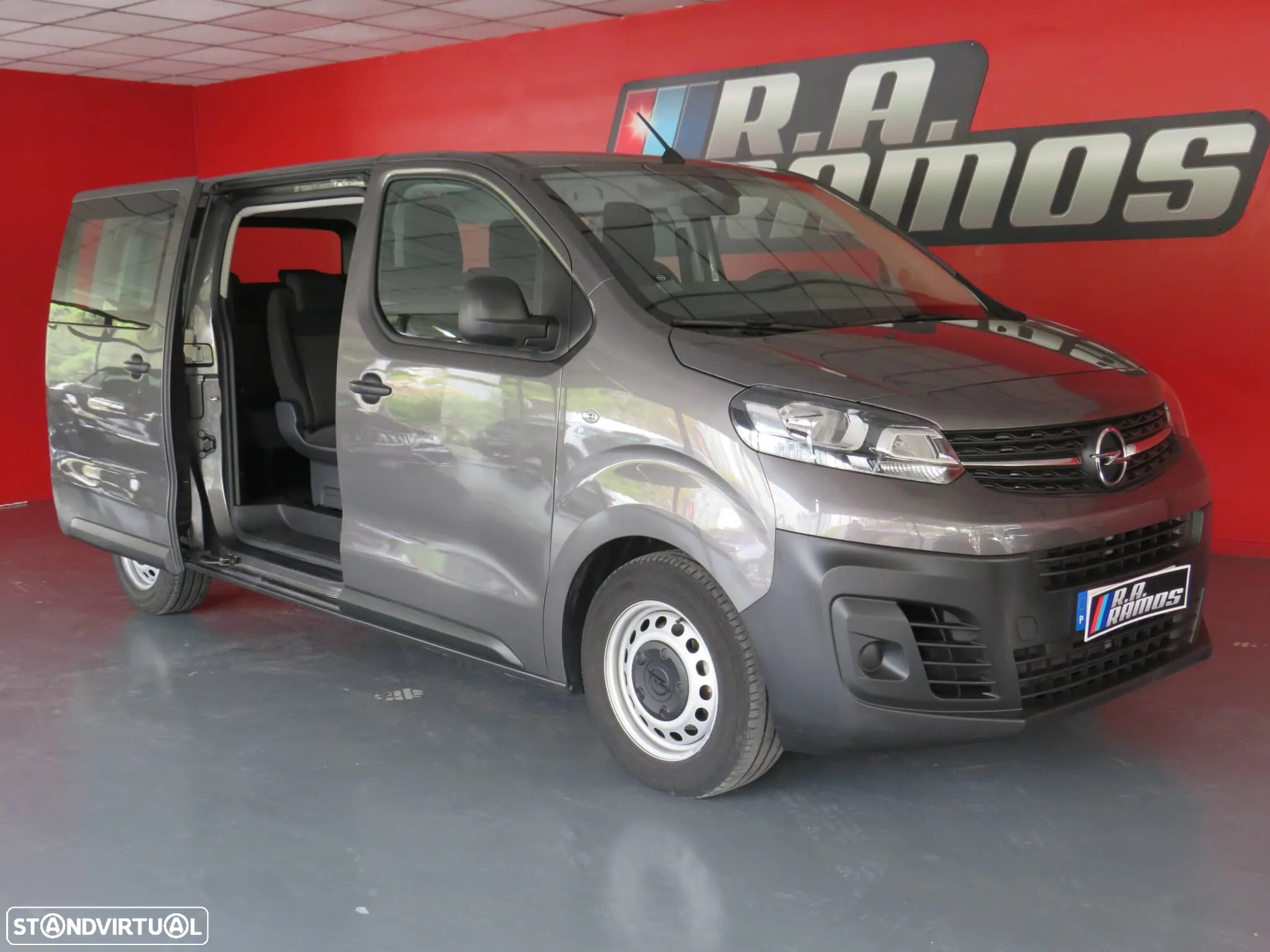 Opel Vivaro 1.5 CDTi L2H1 Essentia Inc - 5