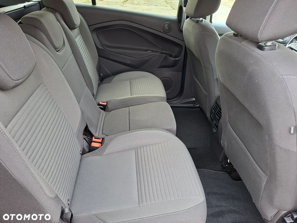 Ford Grand C-MAX - 23