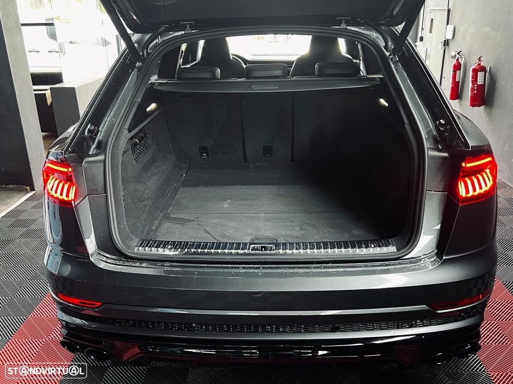 Audi SQ8 - 43