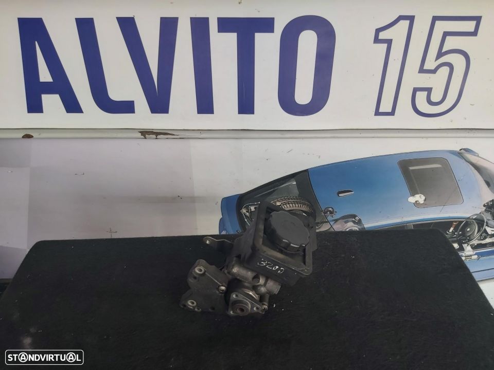 Bomba Direcção Assistida Hidraulica Bmw 320D copo partido - 1