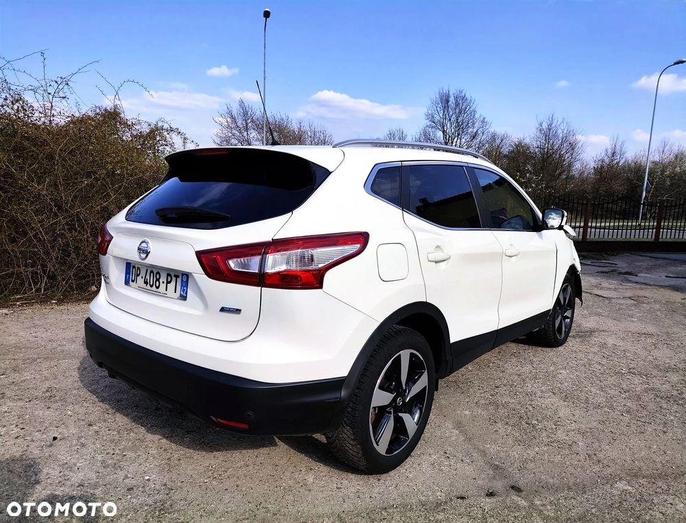 Nissan Qashqai 1.5 dCi DPF 360 - 6