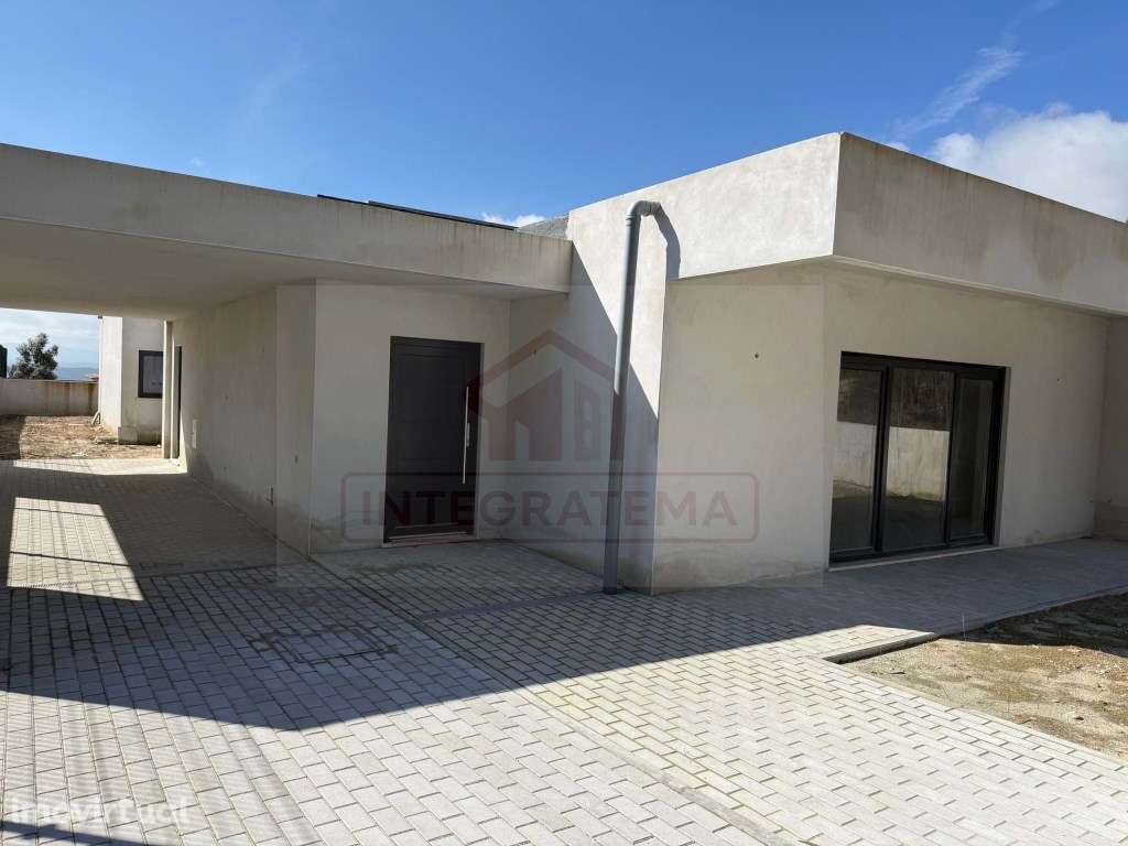 Moradia T4 individual com espaço de jardim - Grande imagem: 2/13