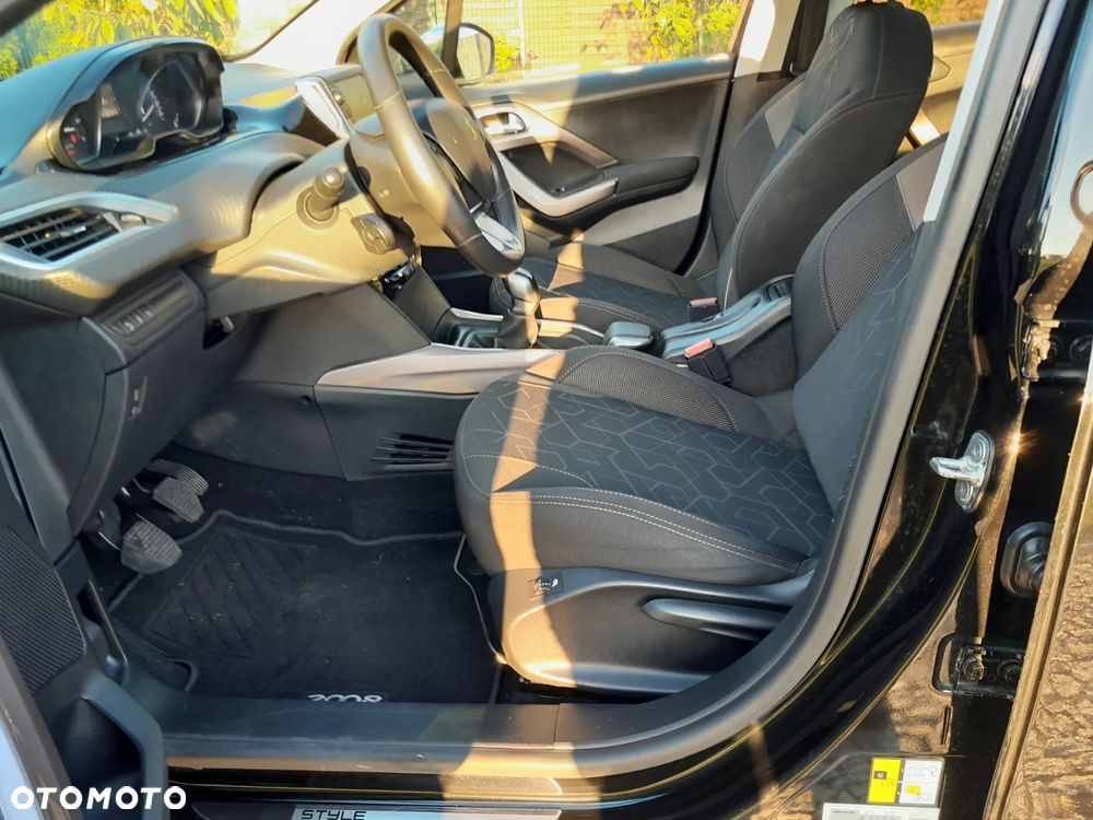 Peugeot 2008 - 9