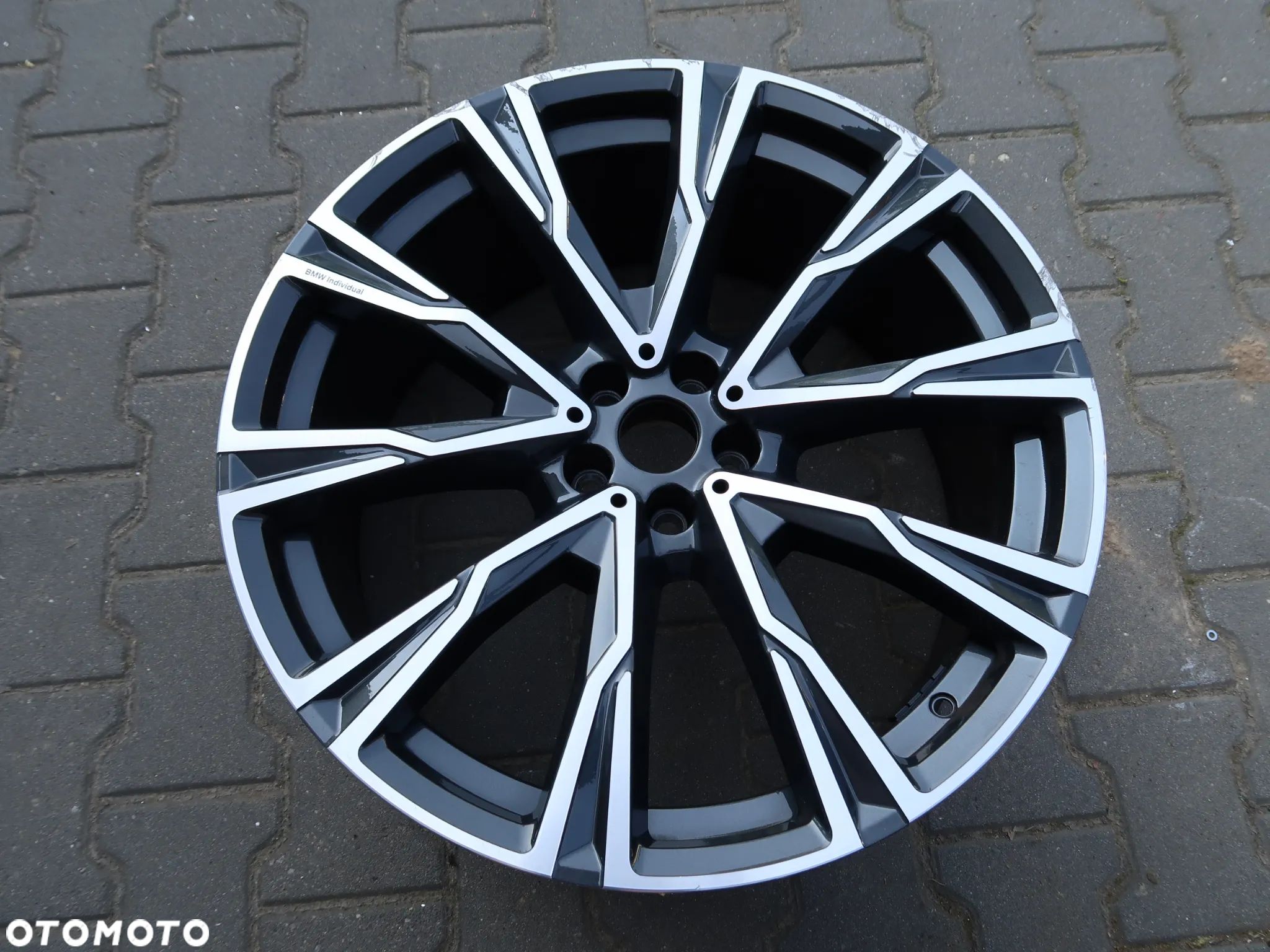 FELGA BMW X7 X6 X5 G07 G06 22'' PRZÓD - 1