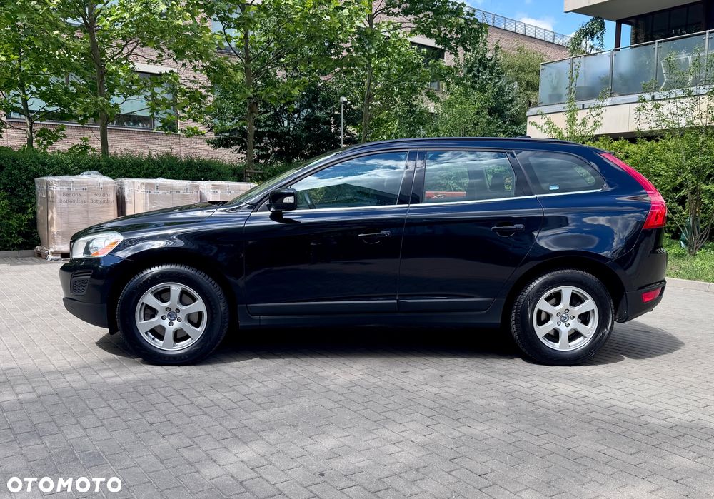 Volvo XC 60 D4 Geartronic Momentum - 4