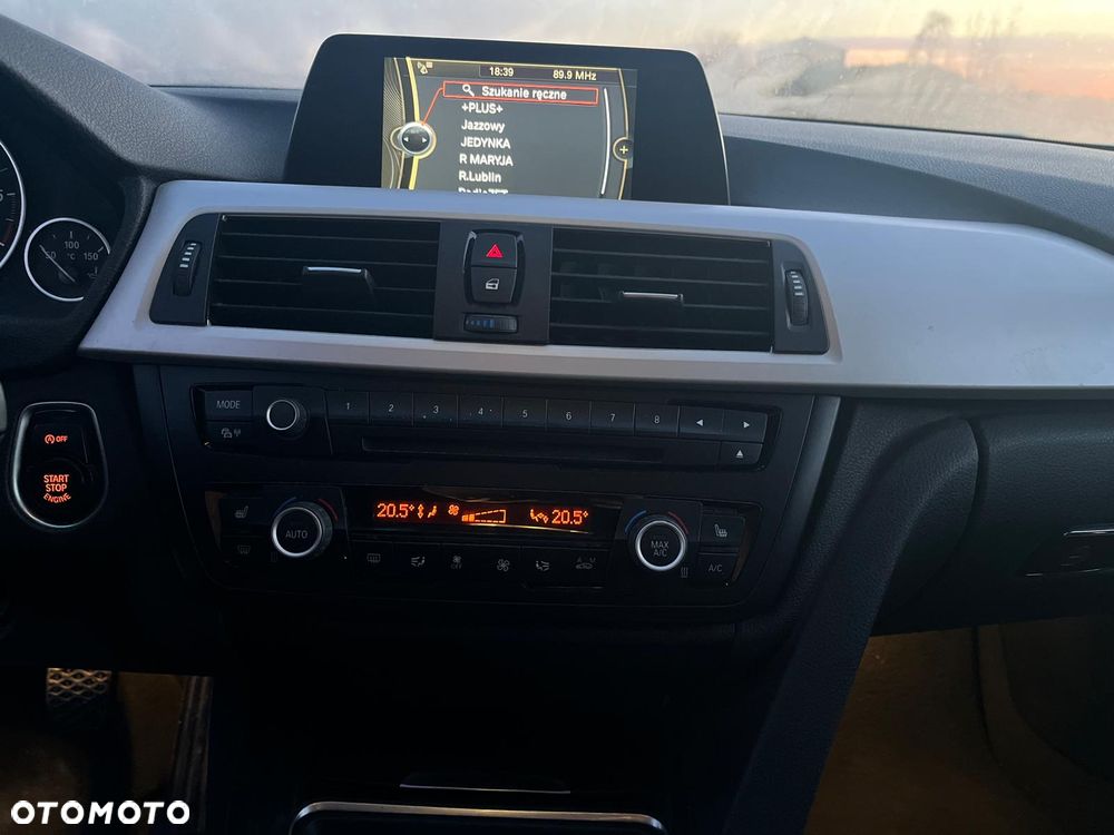 BMW Seria 3 320d Efficient Dynamics - 22