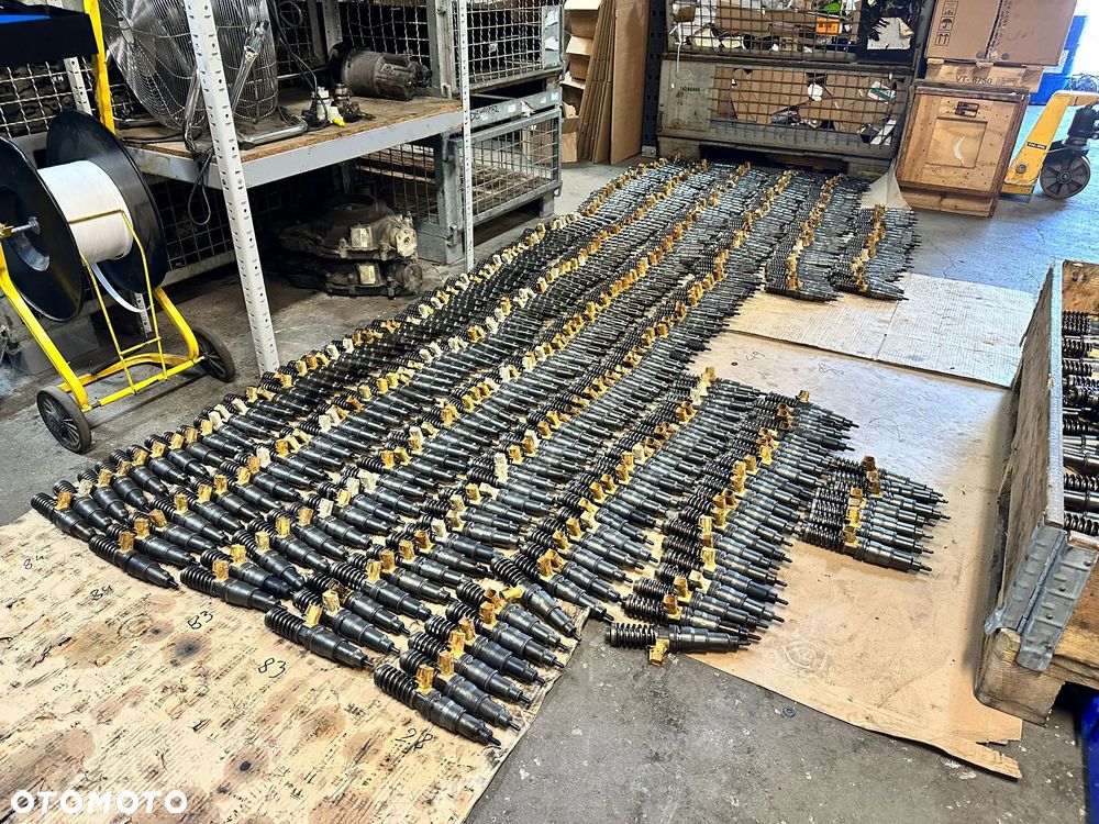 Pompowtryskiwacz / wtryskiwacz VOLVO RENAULT  FH12, FH13 21582103 do regeneracji - 1