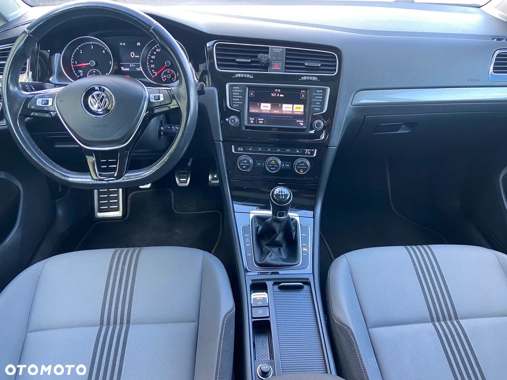 Volkswagen Golf 1.6 TDI BlueMotion Technology Allstar - 21