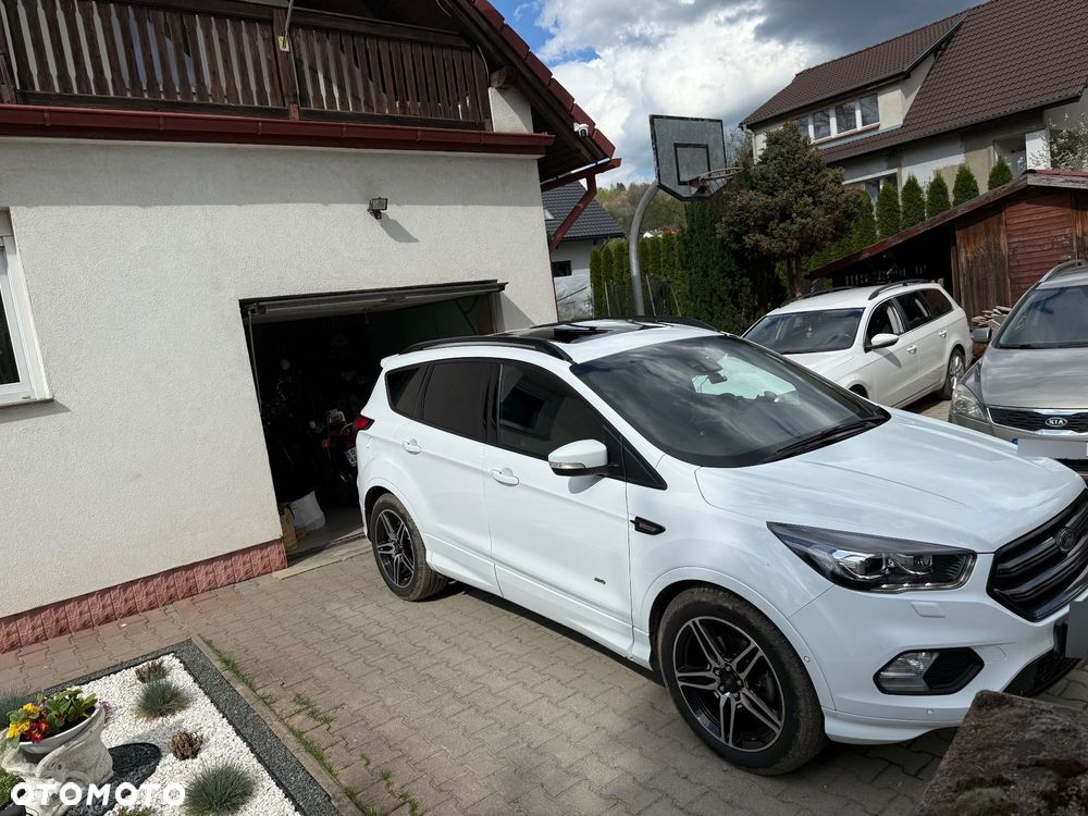 Ford Kuga 1.5 EcoBoost 4x4 ST-Line - 3
