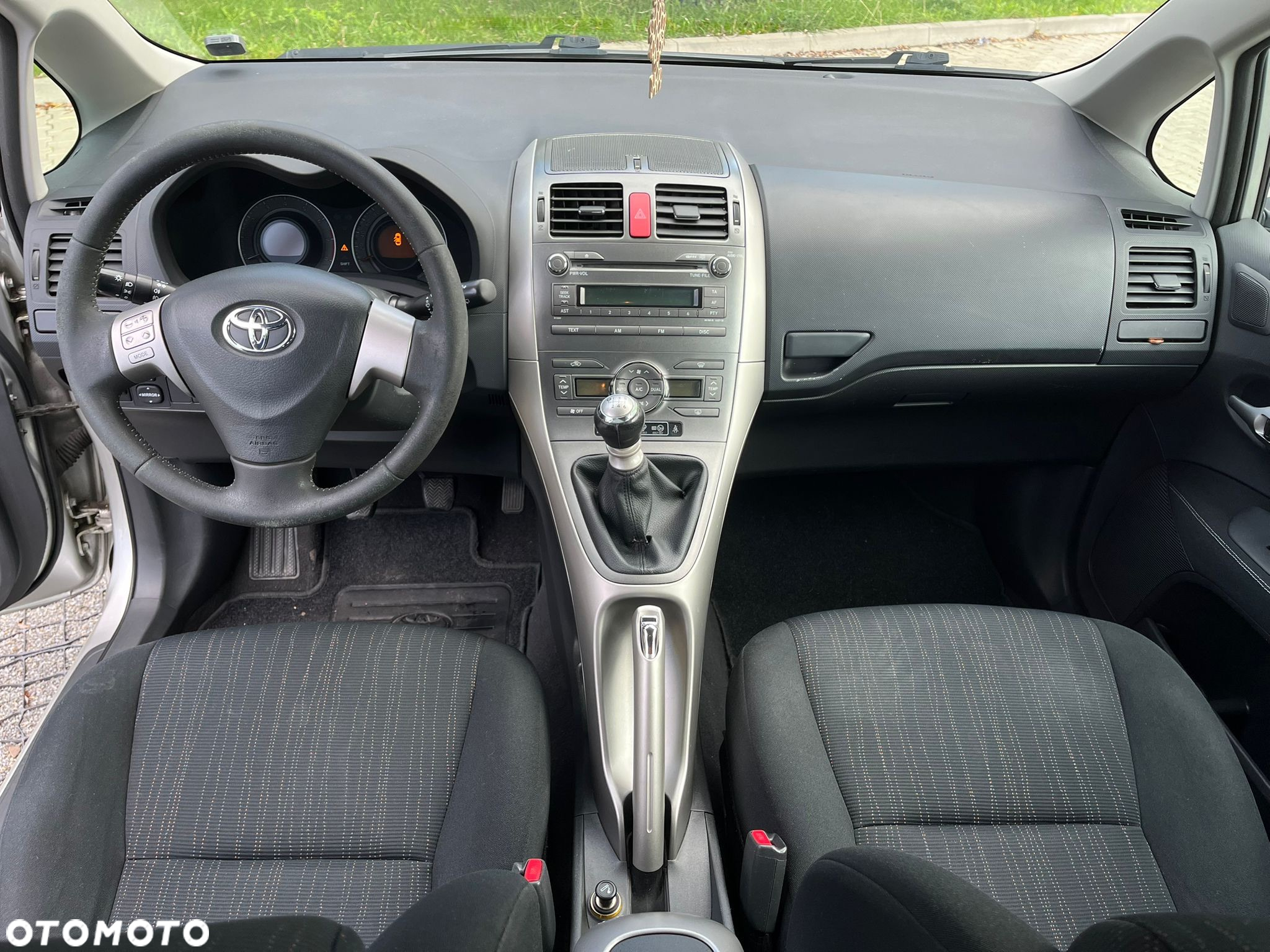 Toyota Auris 1.6 2010 - 7