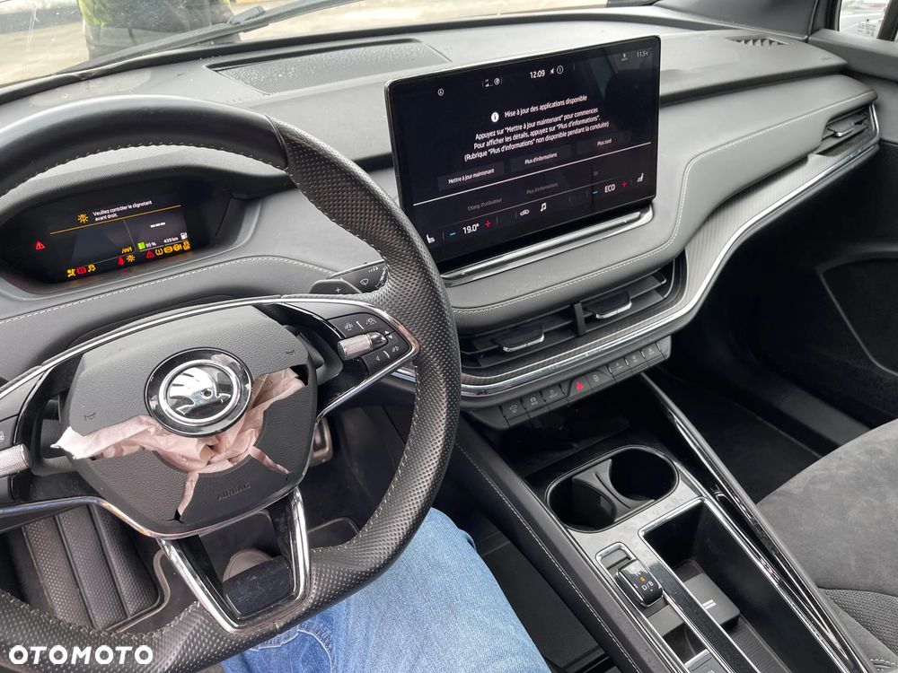 Skoda Enyaq 80 82kWh Sportline Maxx - 11