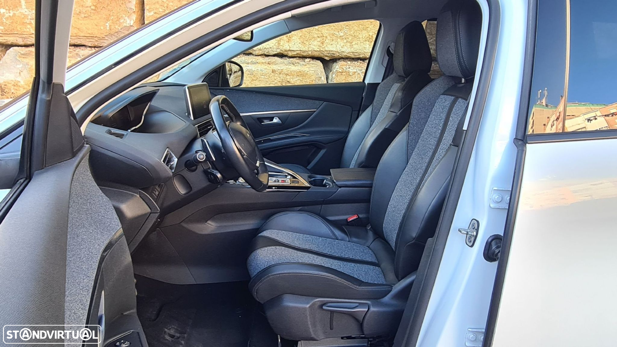 Peugeot 5008 1.6 BlueHDi Allure EAT6 - 36