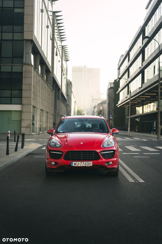 Porsche Cayenne GTS - 4