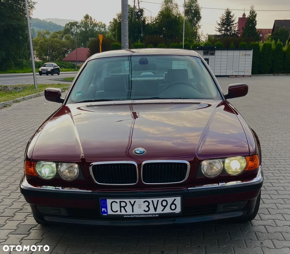 BMW Seria 7 - 10