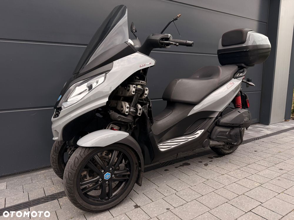 Piaggio MP-3 - 7
