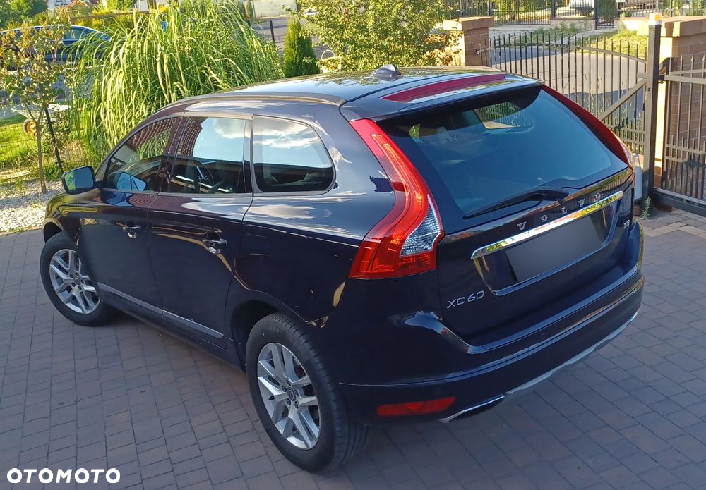 Volvo XC 60 T5 Drive-E Momentum - 3