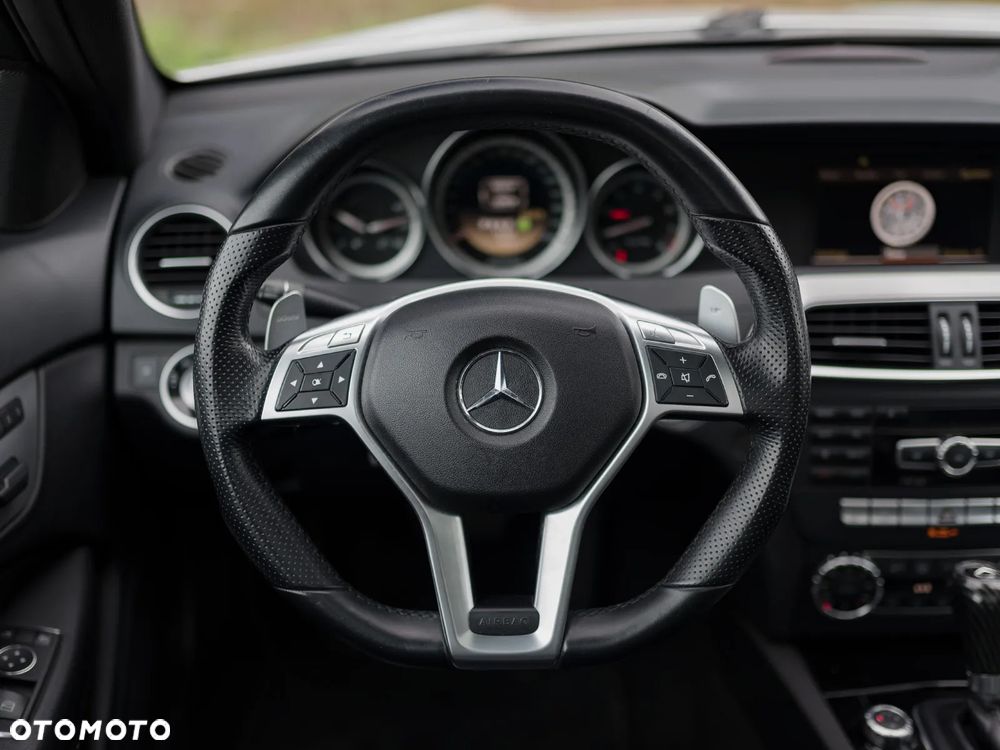 Mercedes-Benz Klasa C 63 AMG AMG SPEEDSHIFT MCT - 11