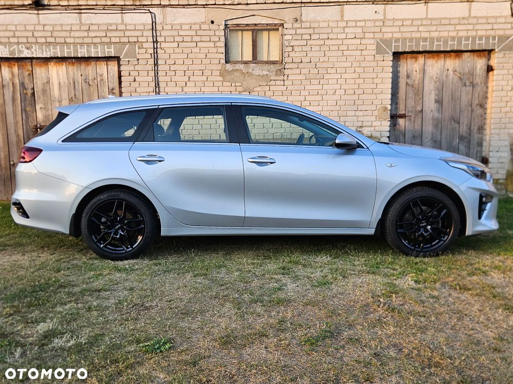 Kia Ceed 1.6 CRDi SCR M - 8
