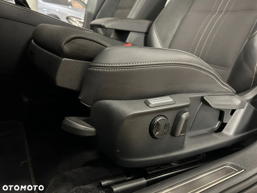 Volkswagen Passat - 16