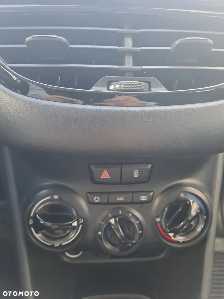 Peugeot 208 PureTech 82 Start & Stop Style - 12