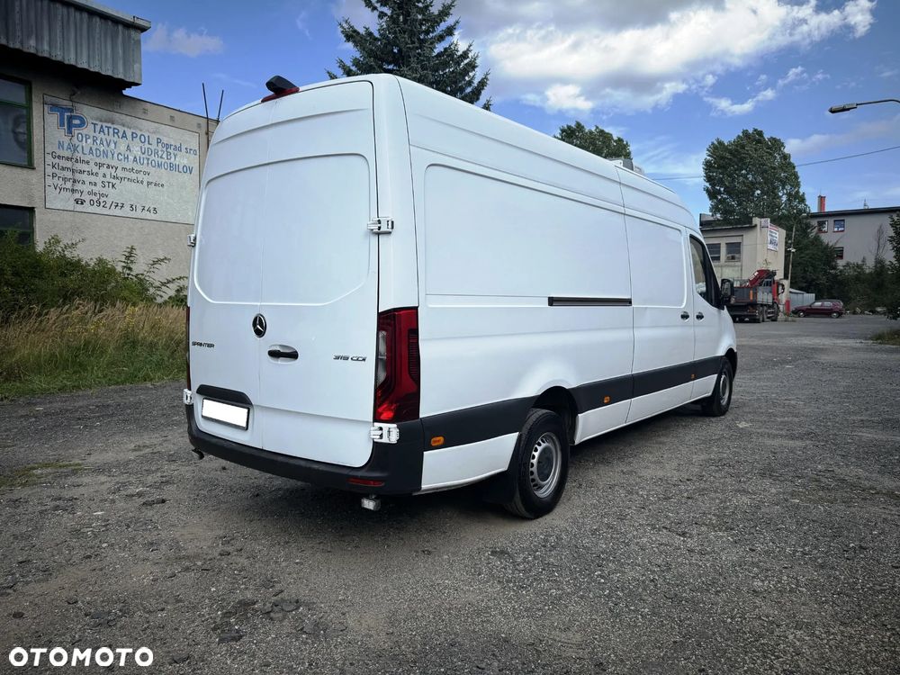 Mercedes-Benz Sprinter - 3