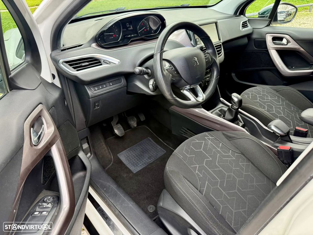 Peugeot 2008 e-HDi FAP 92 STOP & START Style - 2