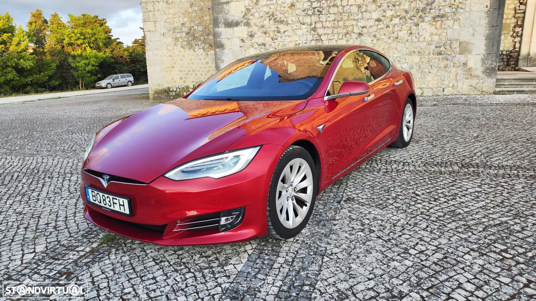 Tesla Model S Long Range - 1